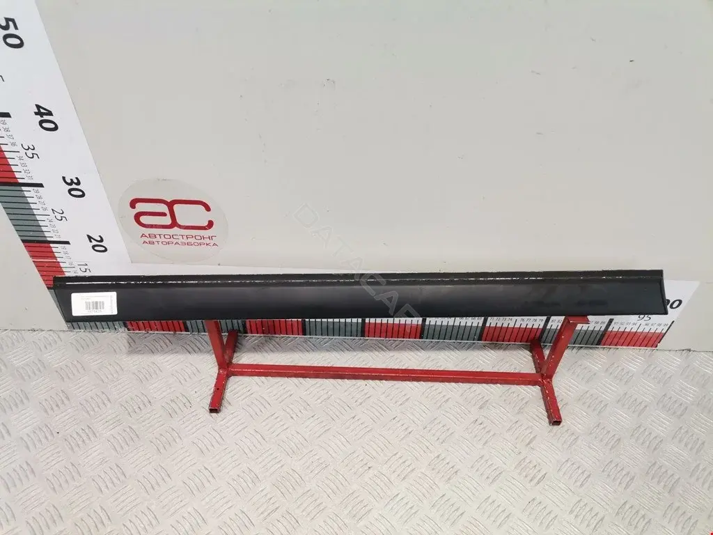 Молдинг двери 4D0853962
