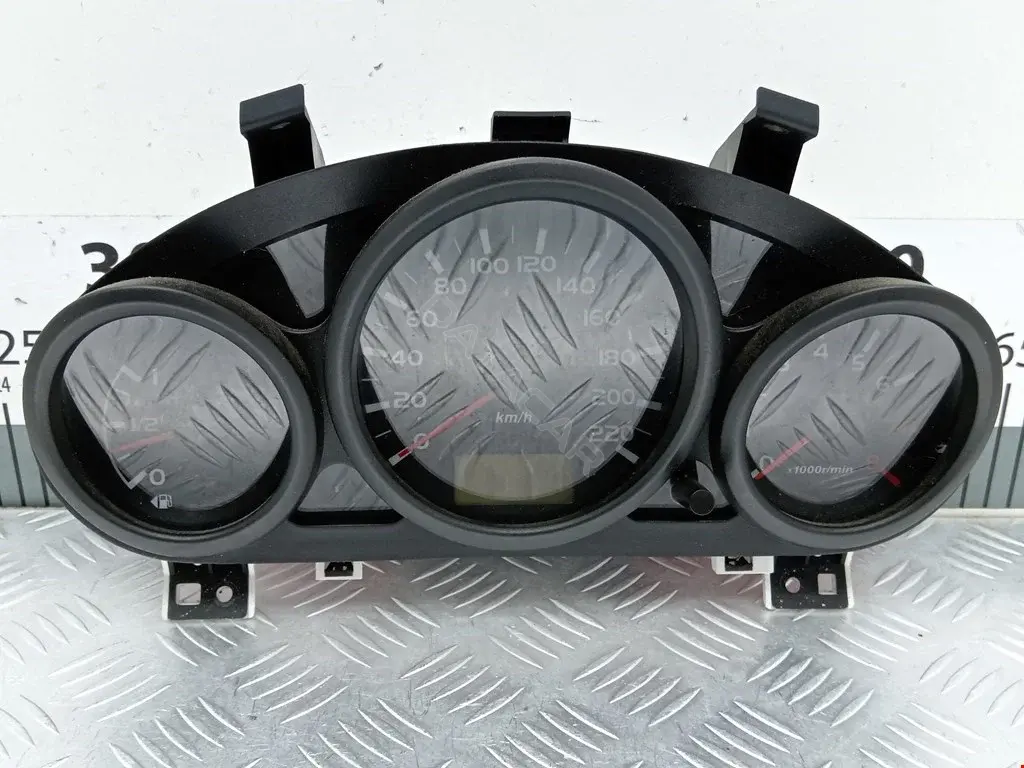 Панель приборов MR951770