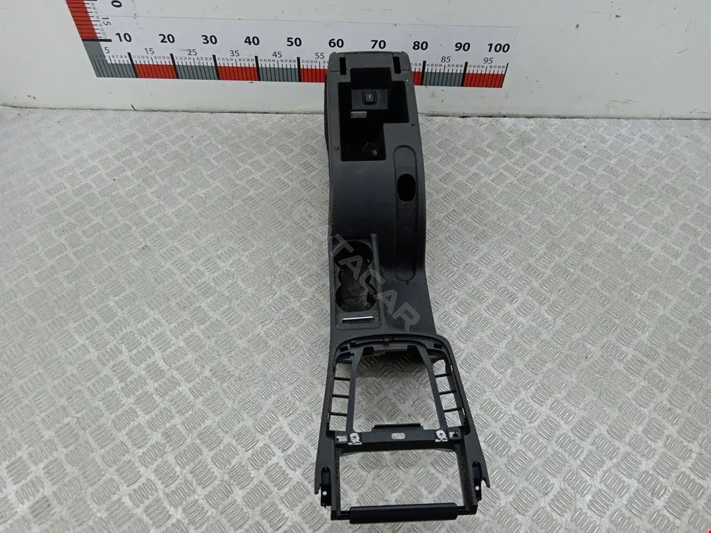 Консоль салона (кулисная часть) 3T0863241D