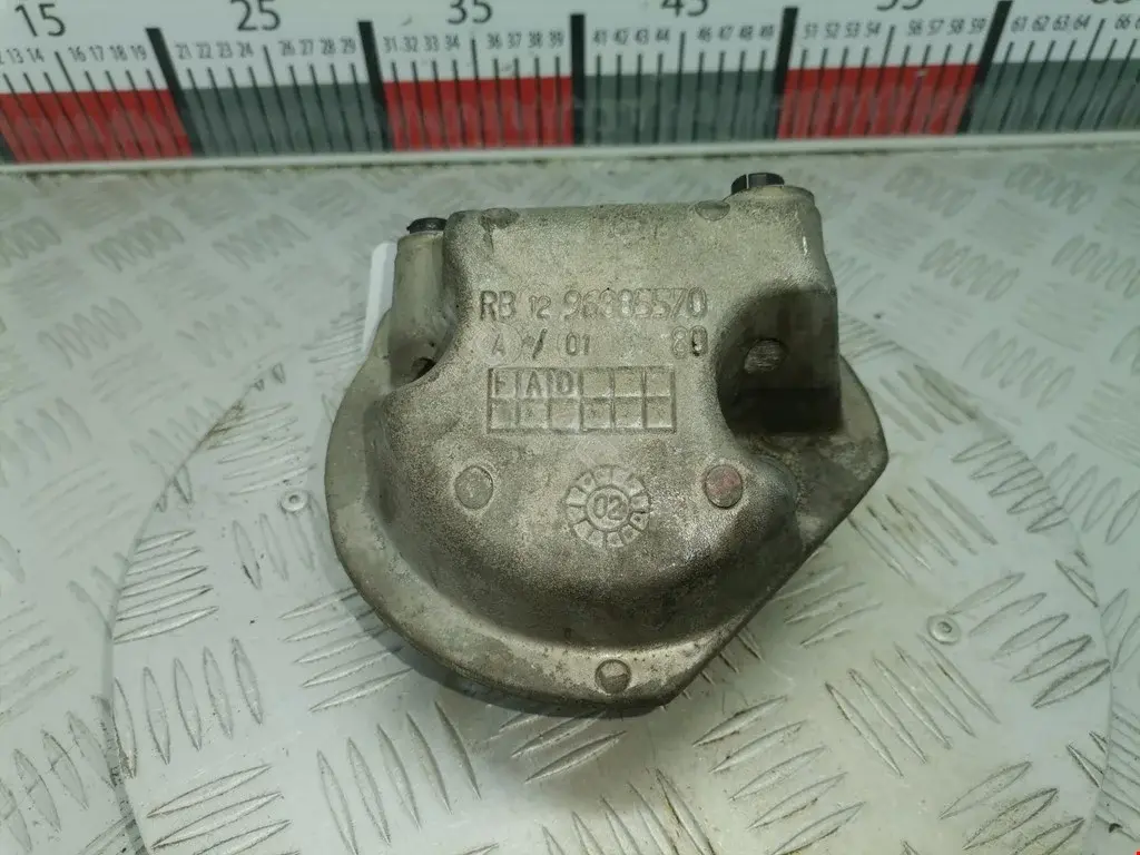 Кронштейн двигателя 05252, 180032010, 1807G0