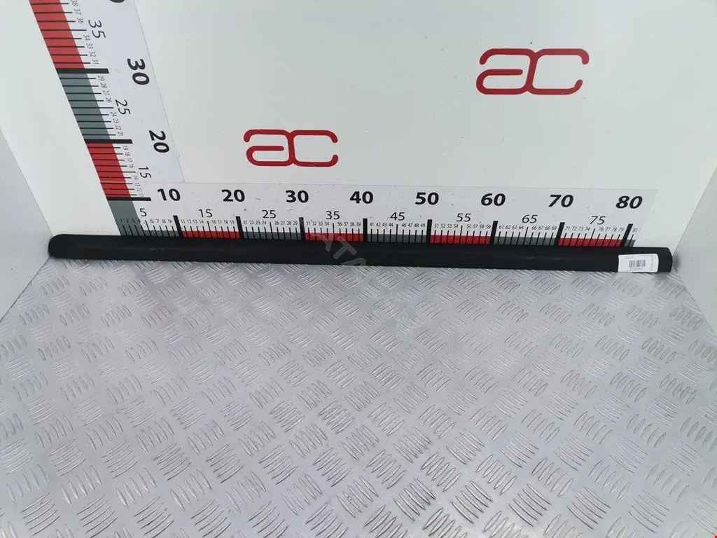 Молдинг двери 2100042
