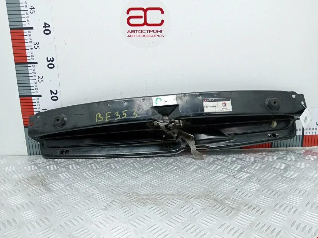 Рамка капота 7106A6