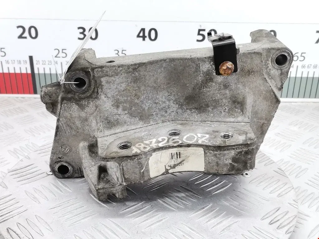 Кронштейн двигателя 55199250, 93189330