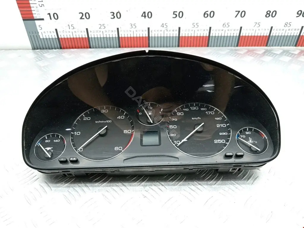 Панель приборов 110008883003, 6106C0