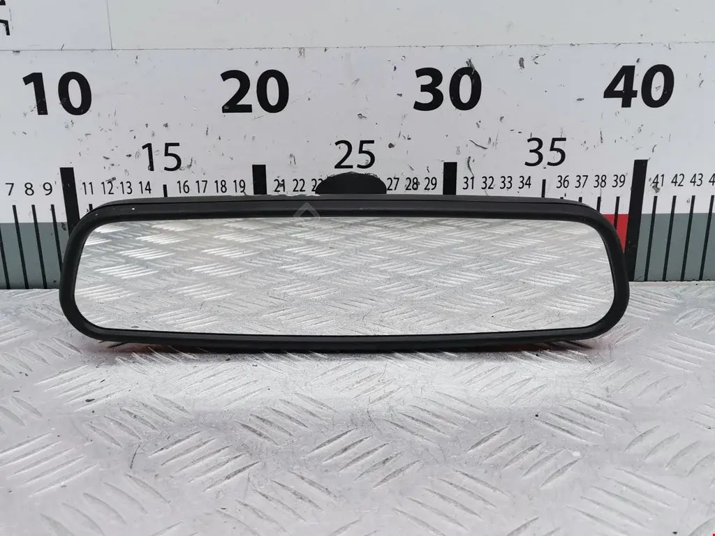 Внутреннее зеркало 4D0857511