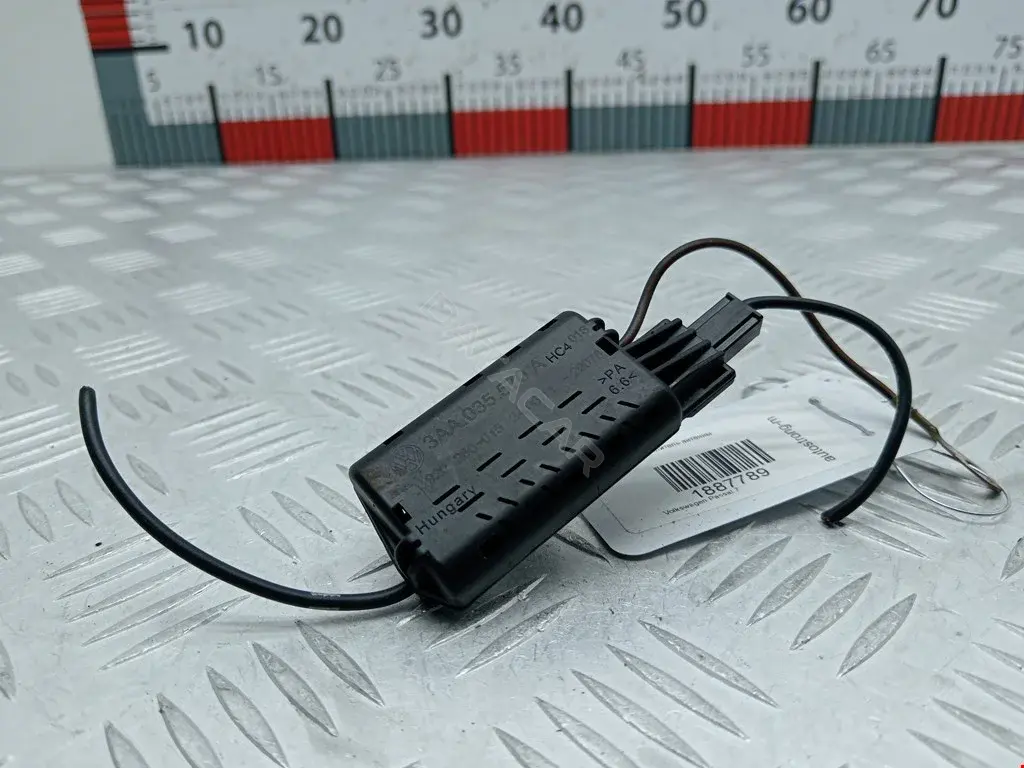 Усилитель антенны 3AA035570A