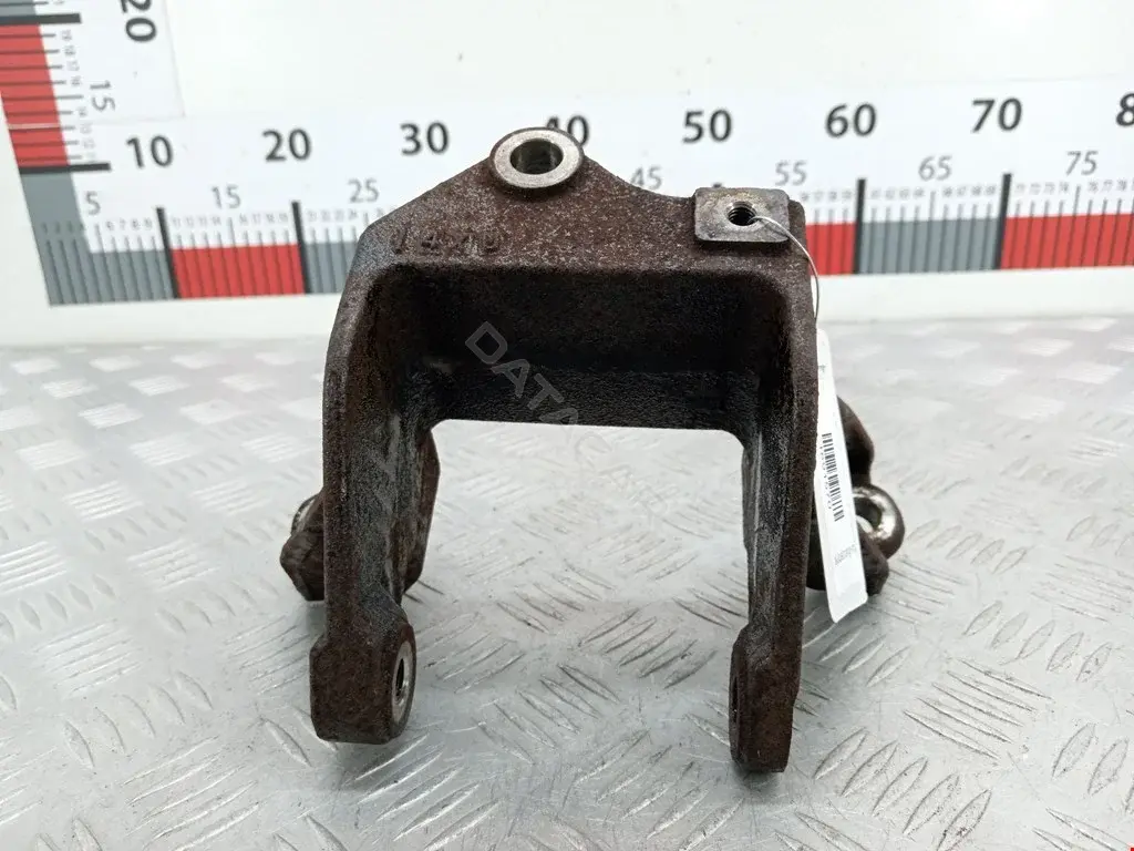 Кронштейн двигателя 11910RMAE00