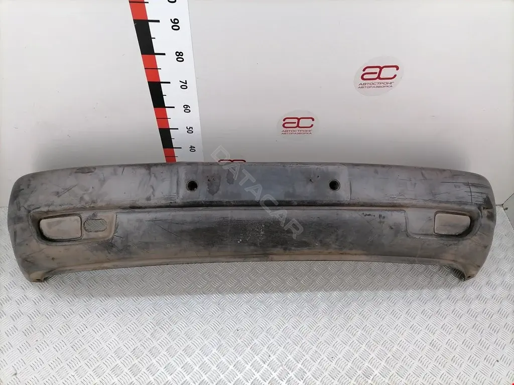 Передний бампер 7D0807101