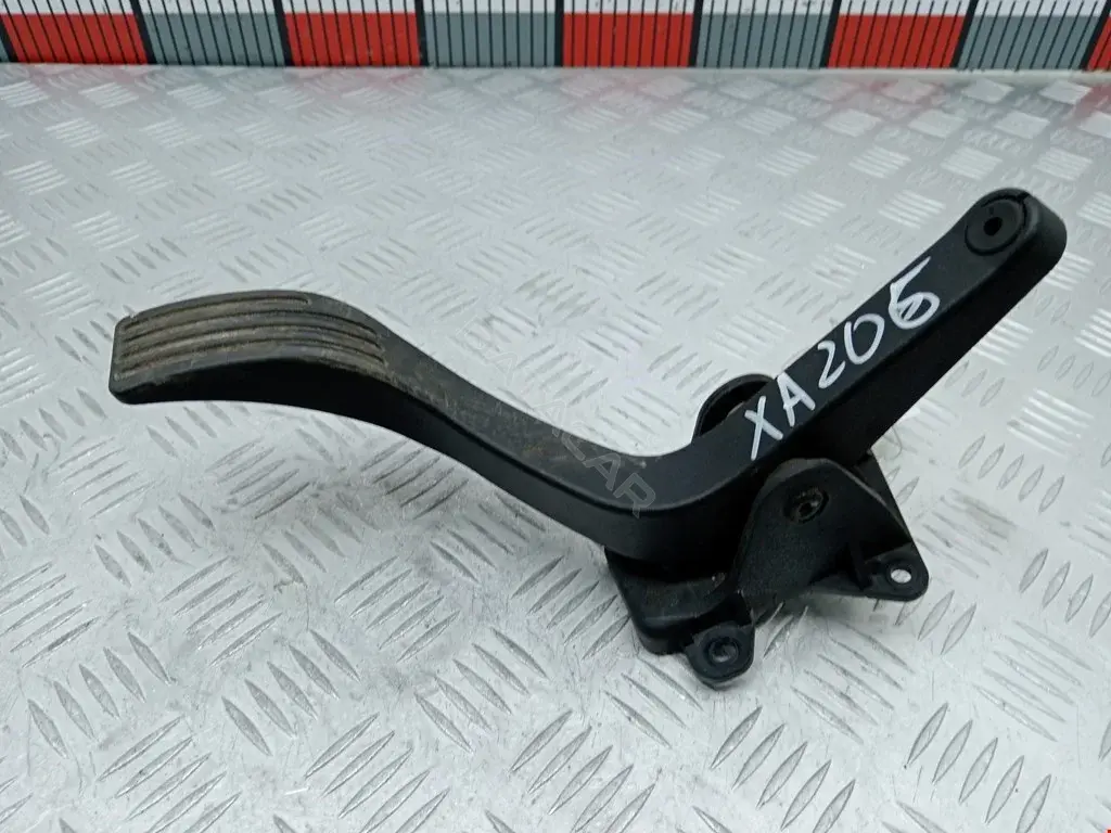 Педаль газа 98AB9P732AE
