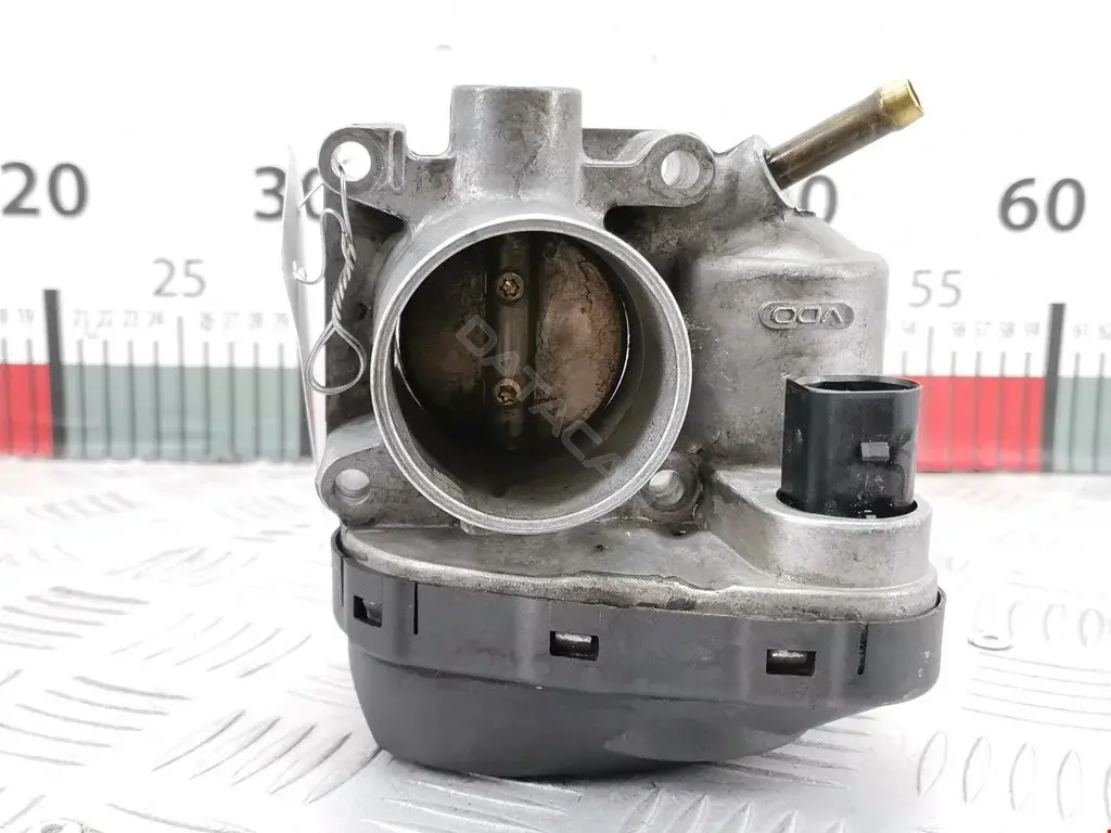 Дроссельная заслонка 02D30230, 036133062, 036133062L