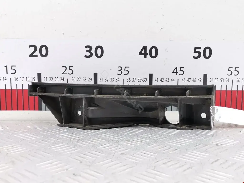 Кронштейн-направляющая бампера 1T0807889, 1T0807889A, 1T0807889B