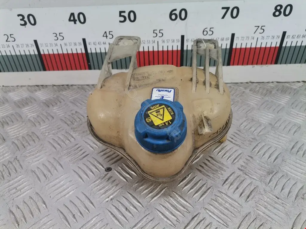 Расширительный бачок 55700508