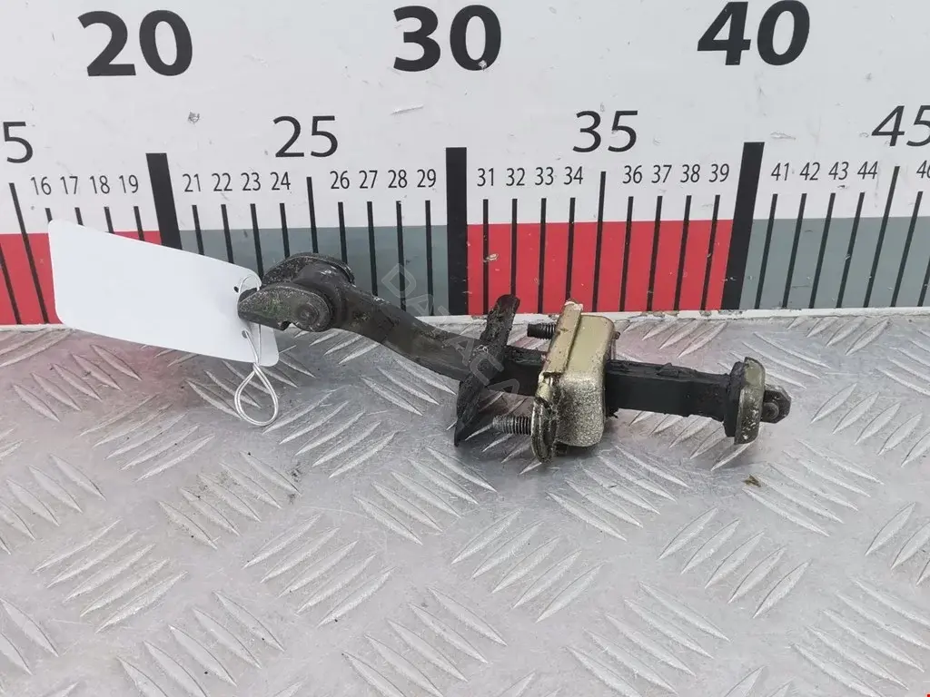 Ограничитель двери XS41A23500AE
