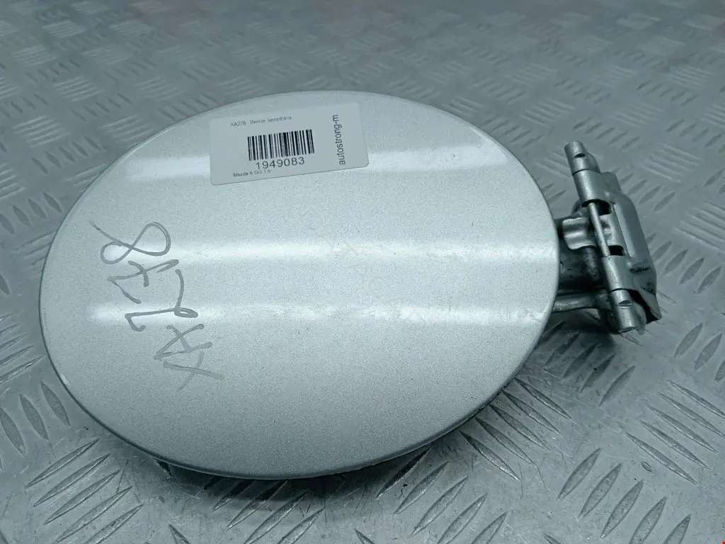 Крышка лючка топливного бака G21B42410D