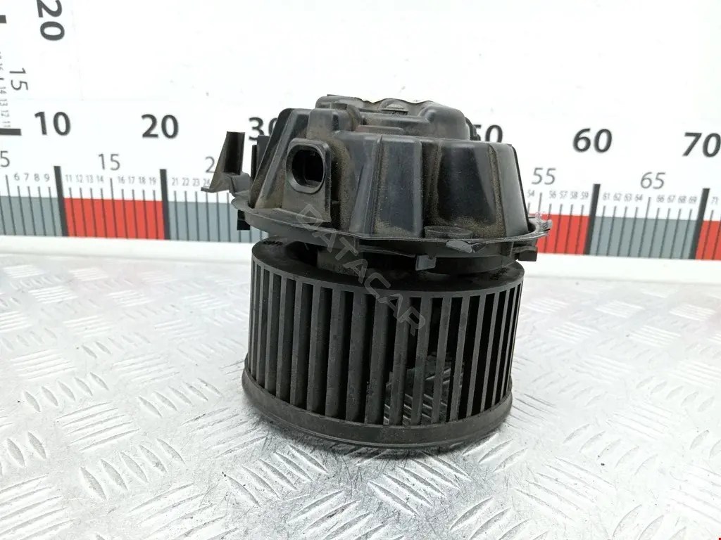 Моторчик печки 272106020R, 701674, RF1536