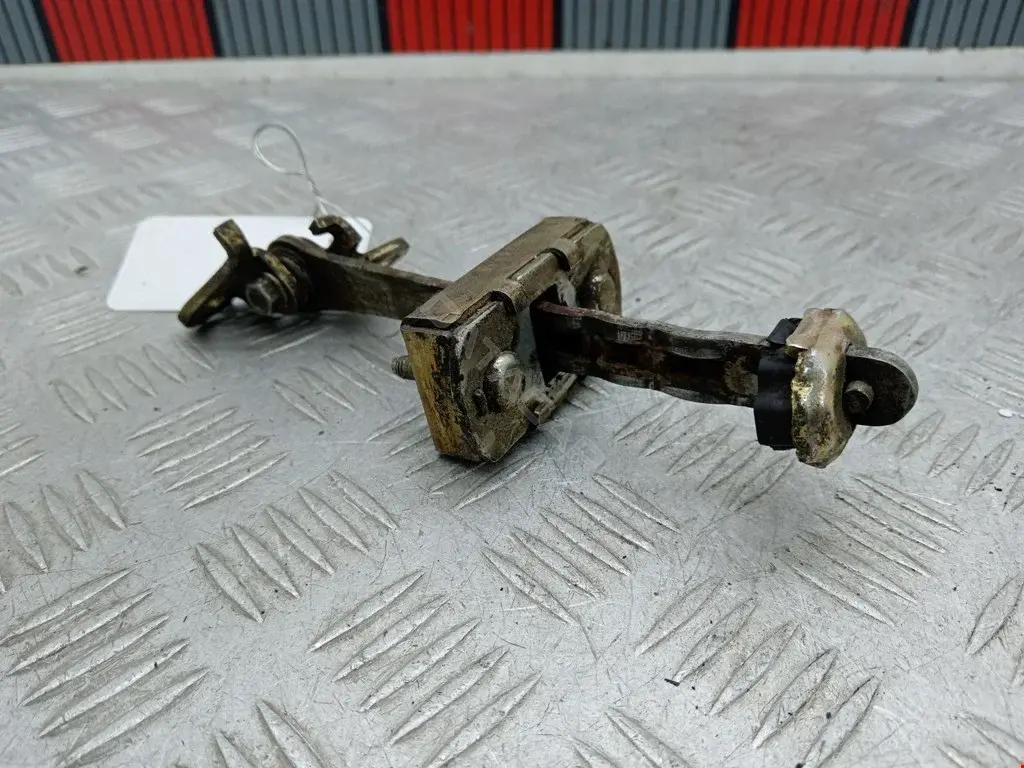 Ограничитель двери A9017200716, A9017201116