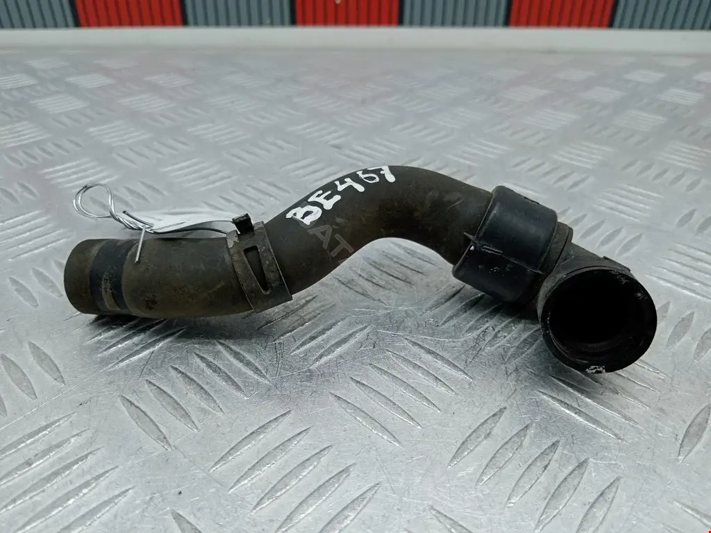 Патрубок печки 1979575