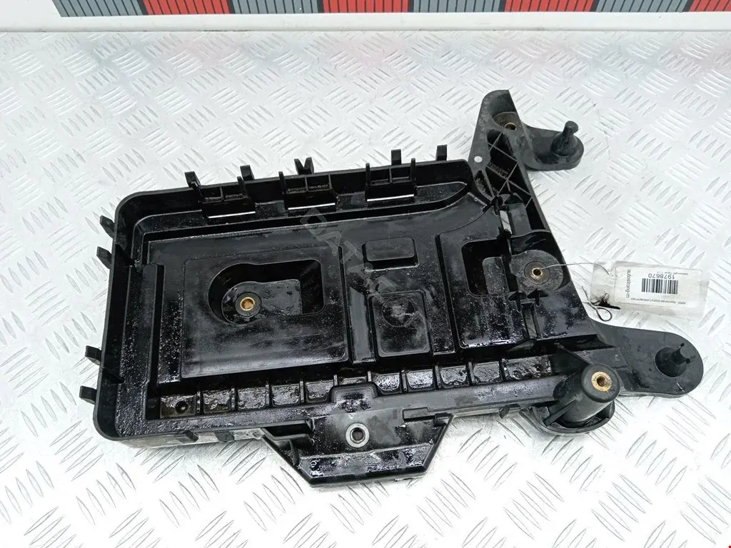 Полка аккумулятора 02R10020, 02U60050, 100A17453