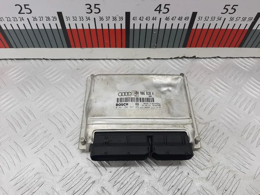 Блок управления двигателем 0261204897, 4B0997018HX