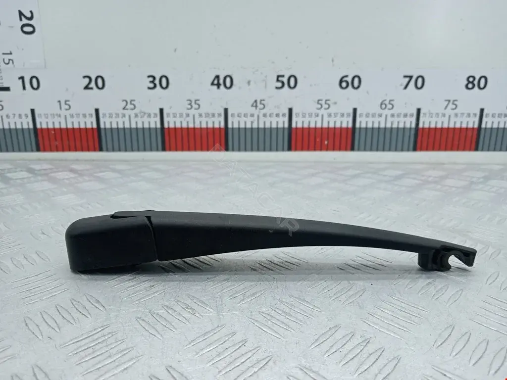 Рычаг стеклоочистителя 10300058, 19069, 4048RWT1