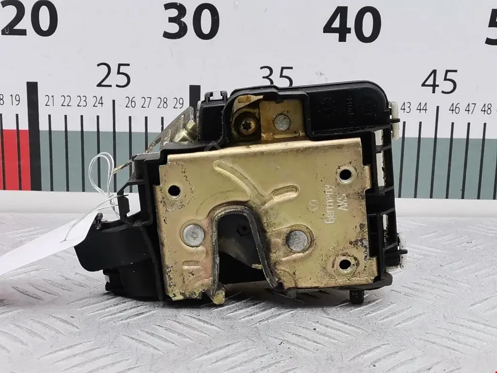 Замок двери 6K3837016D, 6K4839016G