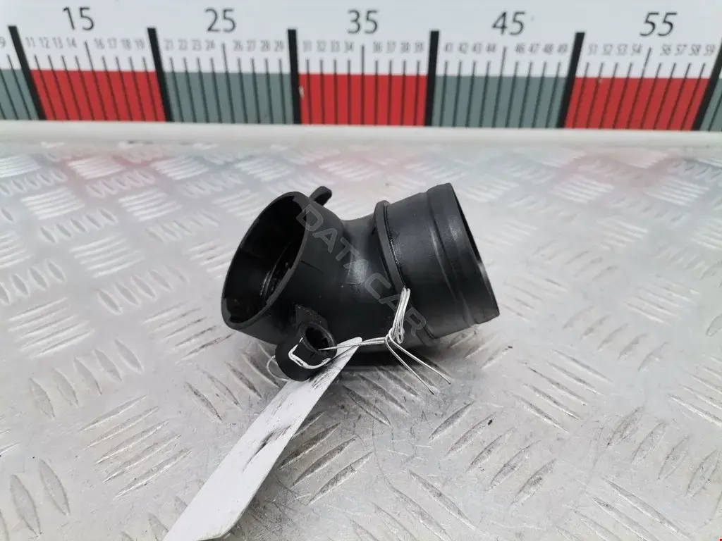 Патрубок воздушный 6R0129654C