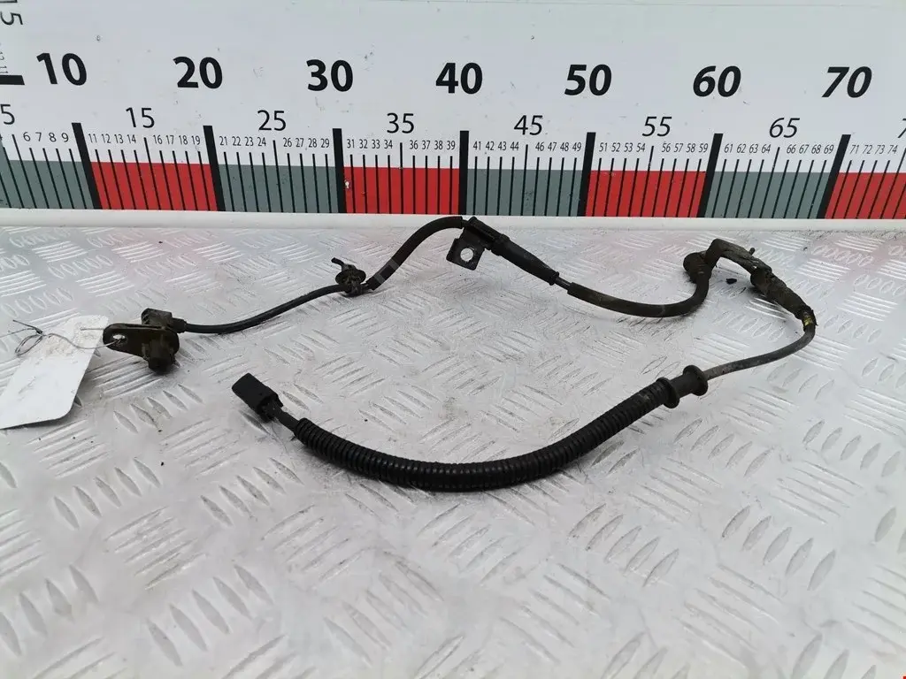 Датчик АБС 598301H300