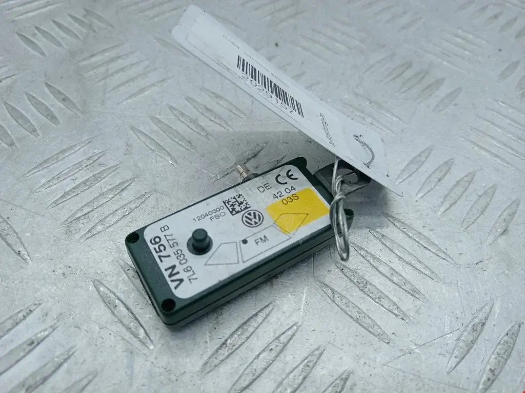 Усилитель антенны 7J6035577B, 7L6035577B