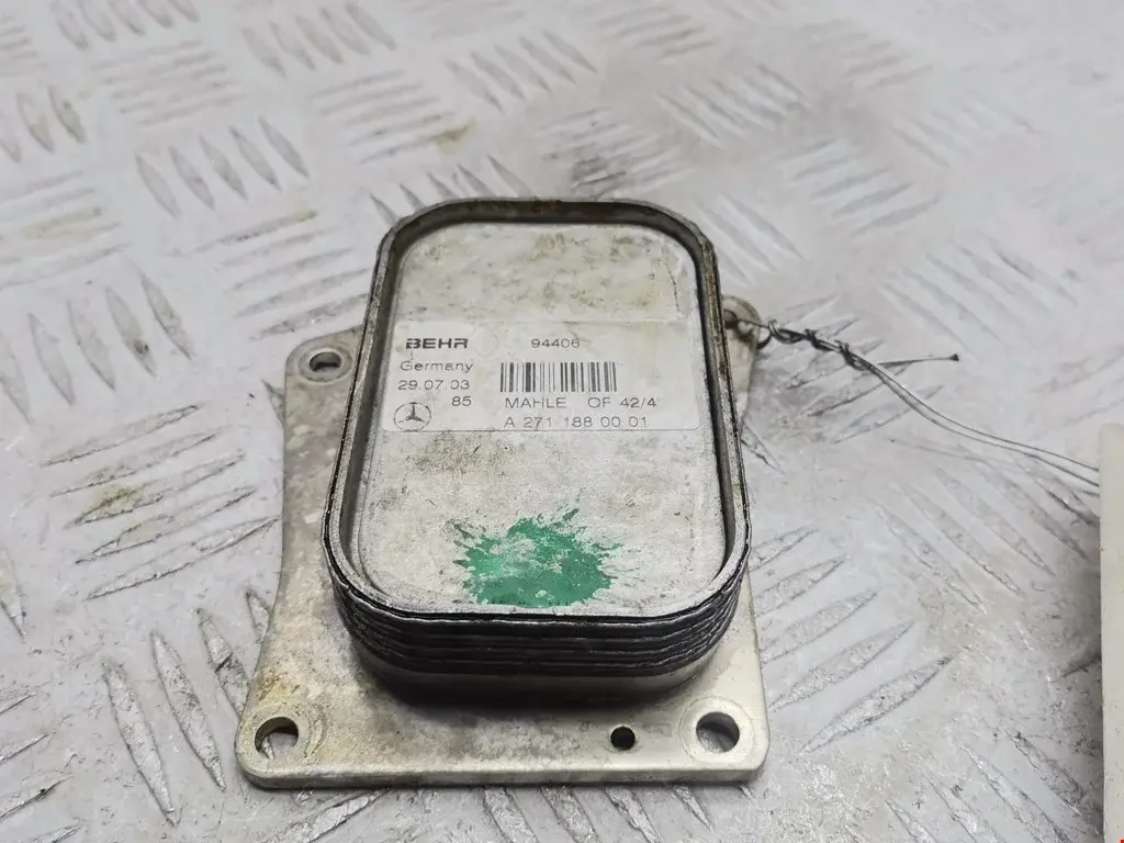 Масляный радиатор двигателя 0011019572, 0102365, 0218072