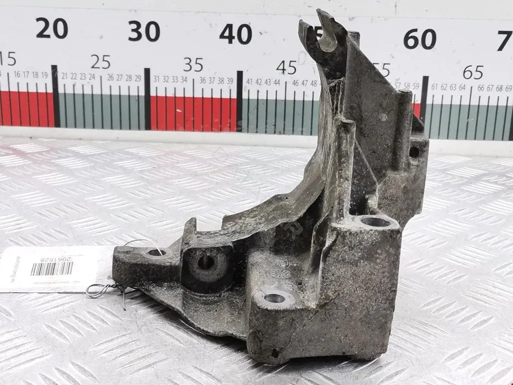 Кронштейн генератора 98BB10039AC