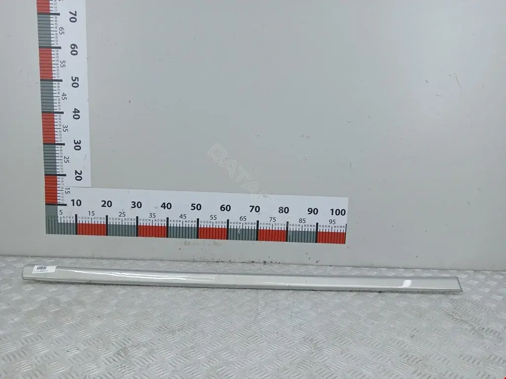 Молдинг двери 1H0853517, 1H0853517B41, 1H3853515