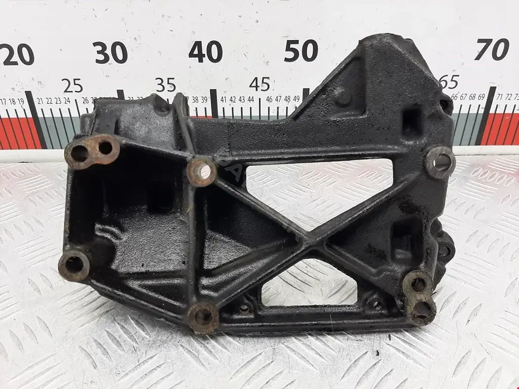 Кронштейн генератора 5706F2, 5706K5