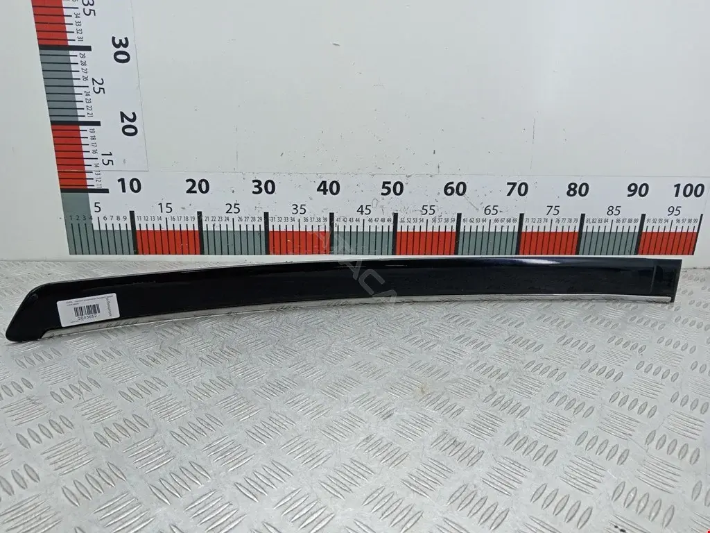 Молдинг двери 8658936