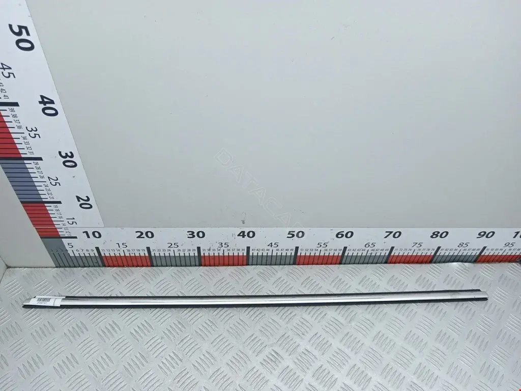 Молдинг двери 4D0853768A