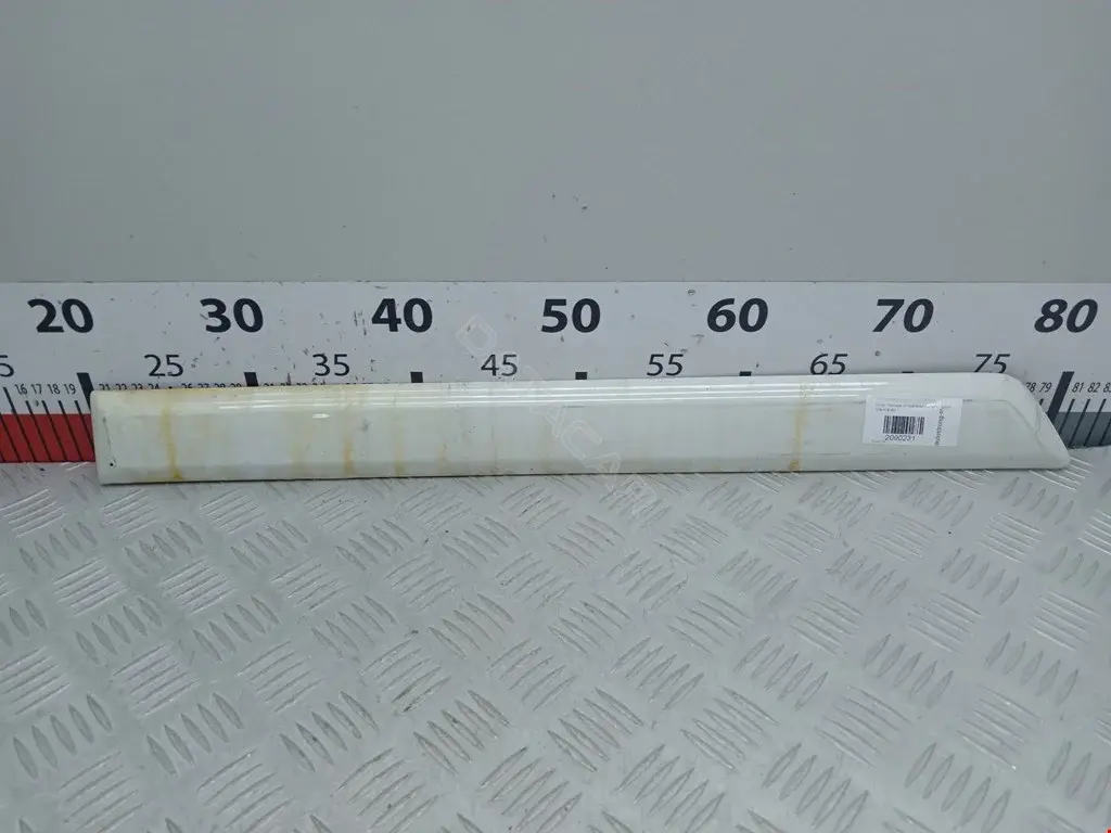Молдинг двери 5L0853754A
