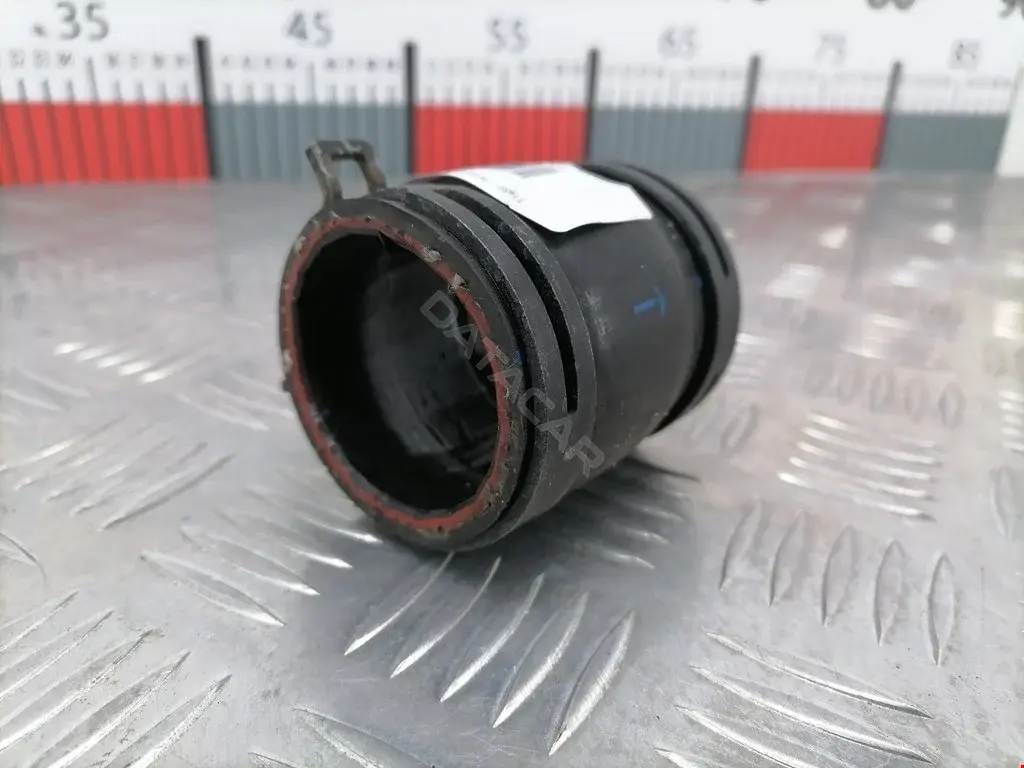 Патрубок интеркулера 7L6128628C
