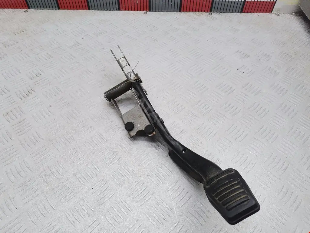 Педаль тормоза 2092871