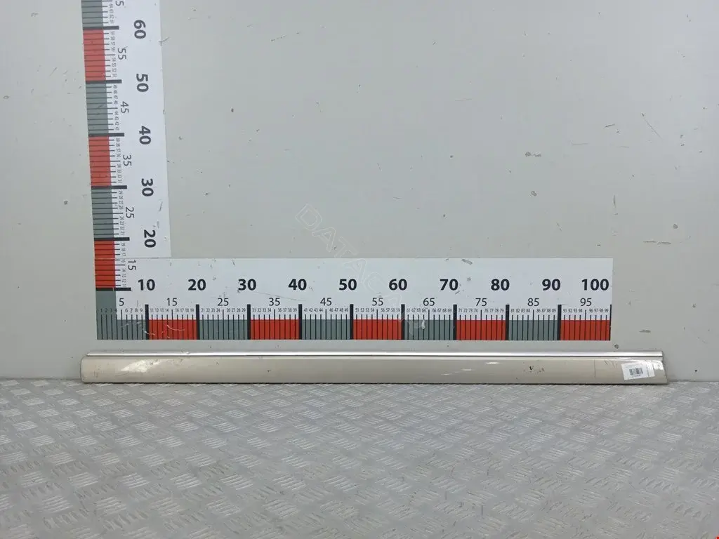 Молдинг двери 4D0853952