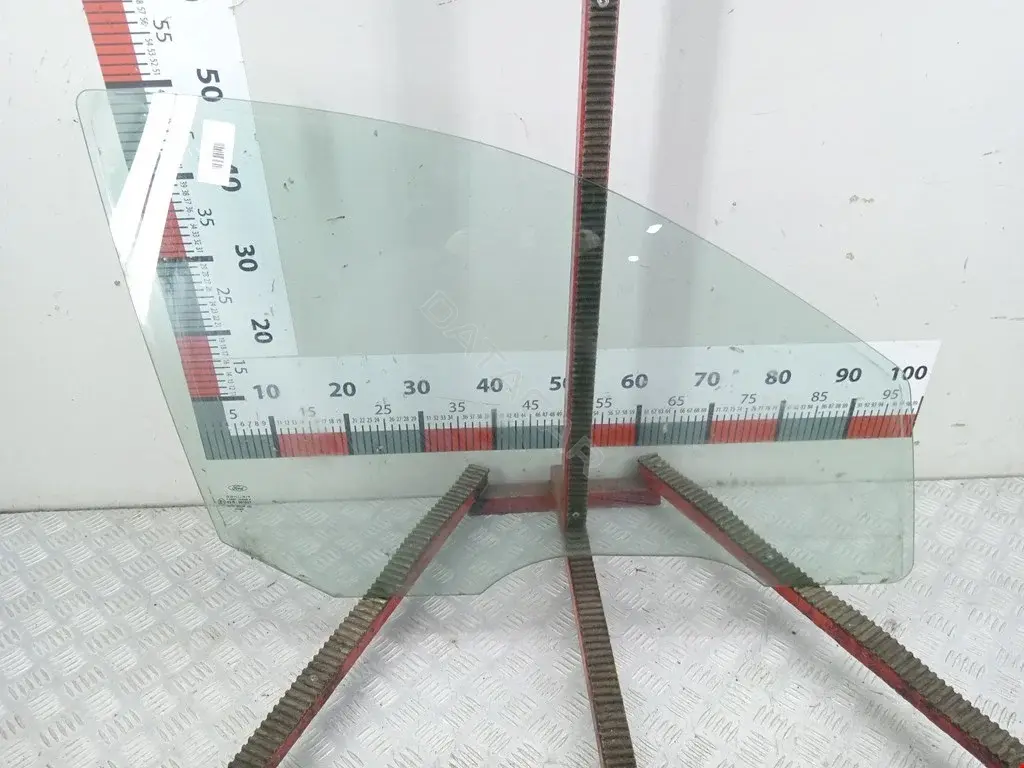 Стекло двери 1076952, 1088904, 24290HGS