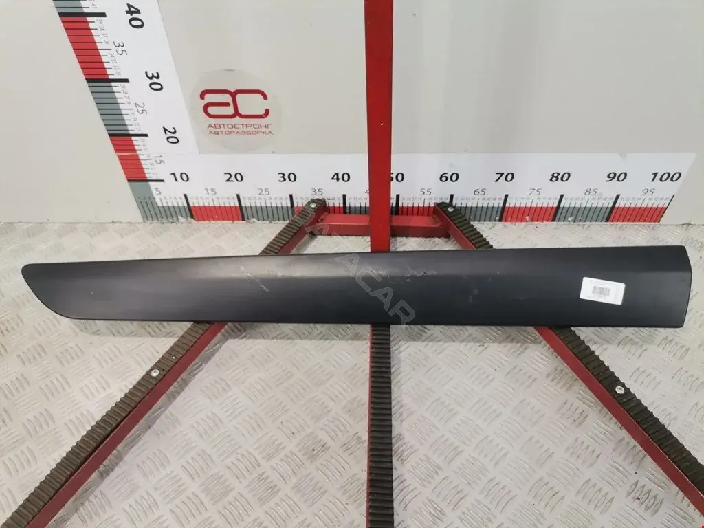 Молдинг двери SU001A2139