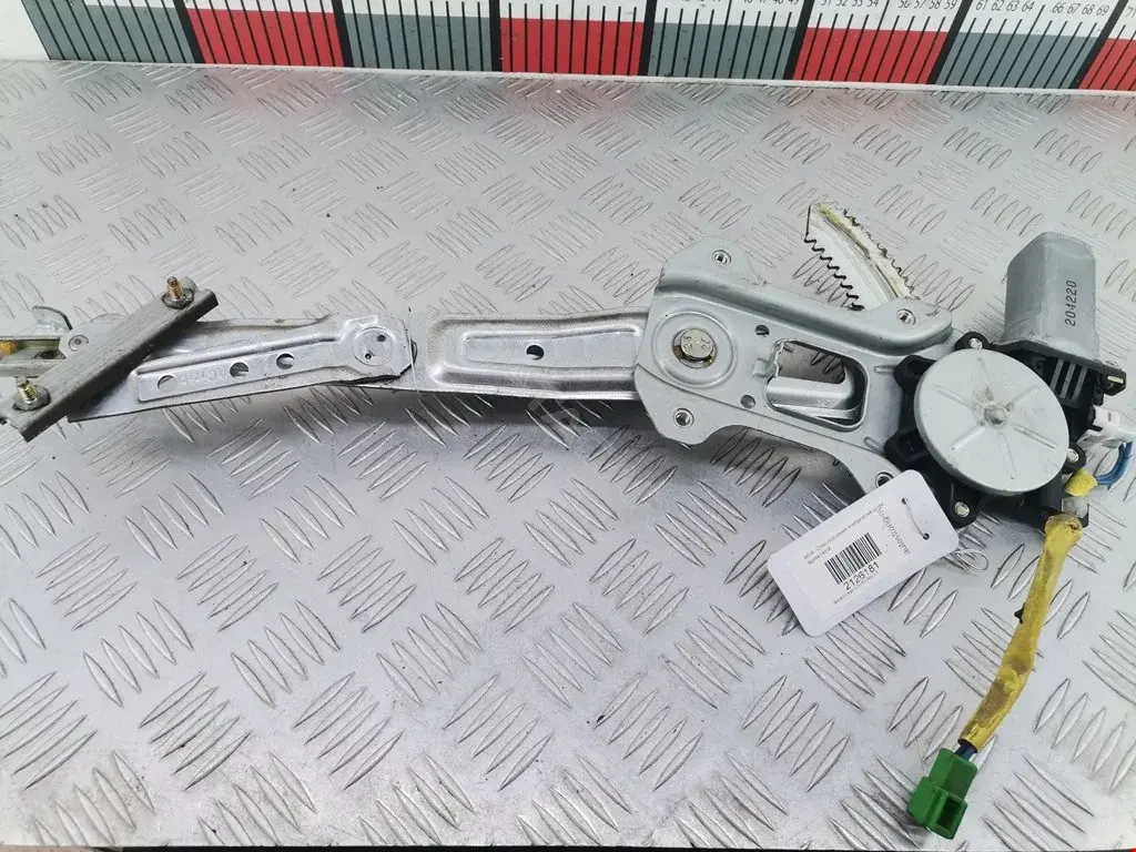 Стеклоподъемник 62222AE010