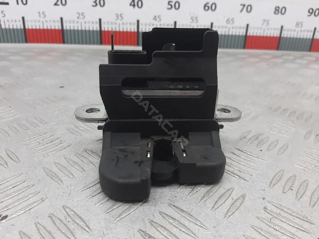 Замок крышки багажника 1K6827505, 3C9827645A