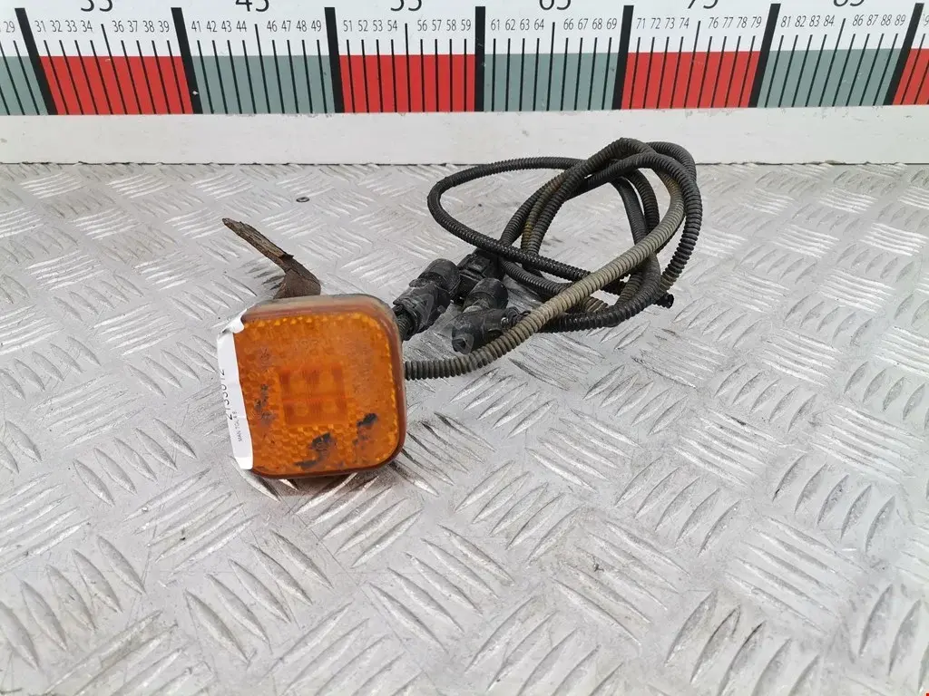 Поворотник 022046, 042121159, 0558044