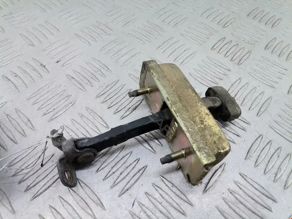 Ограничитель двери 15V23500AF
