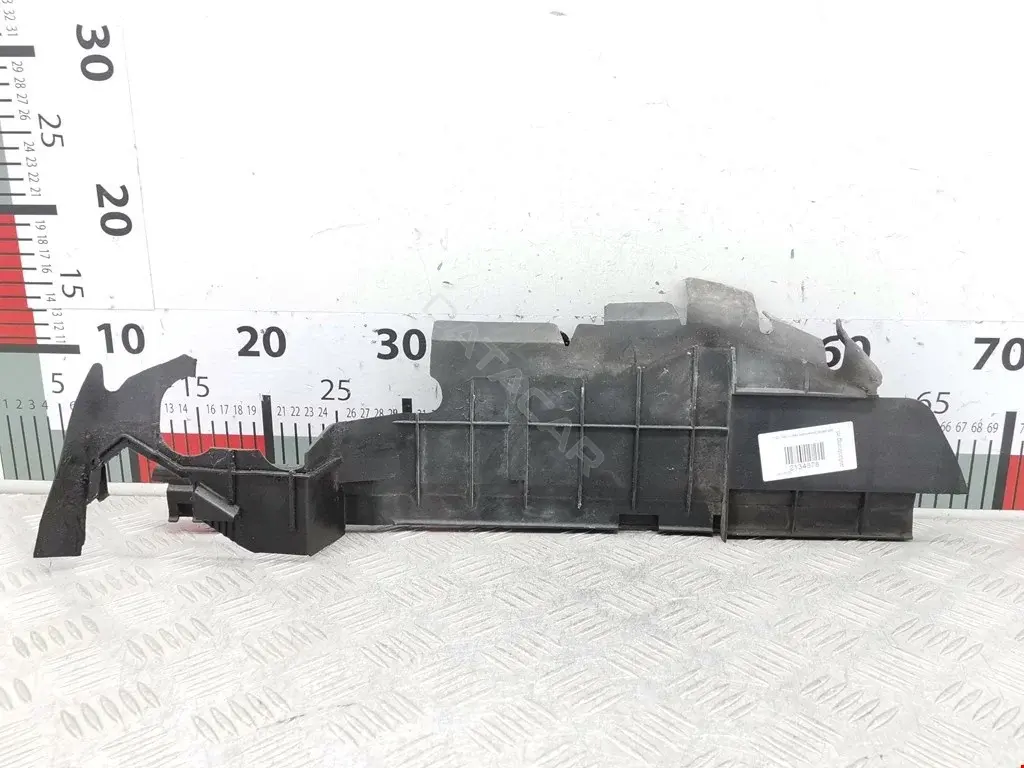 Кронштейн радиатора 4E0121283D