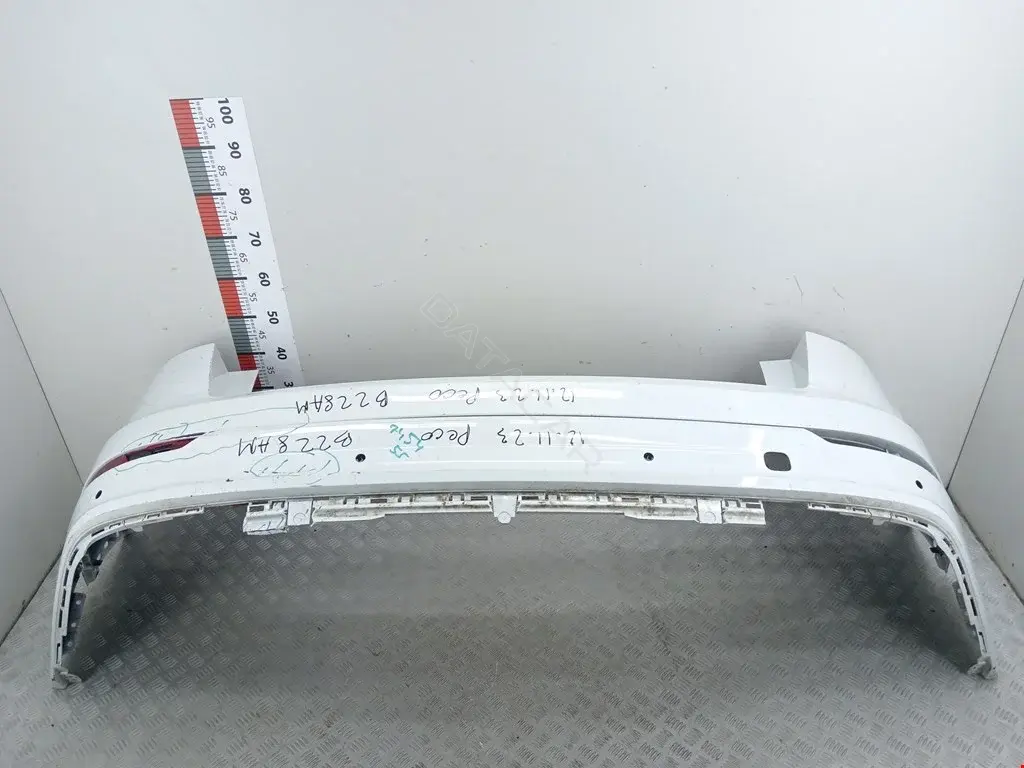 Задний бампер 4M8807511