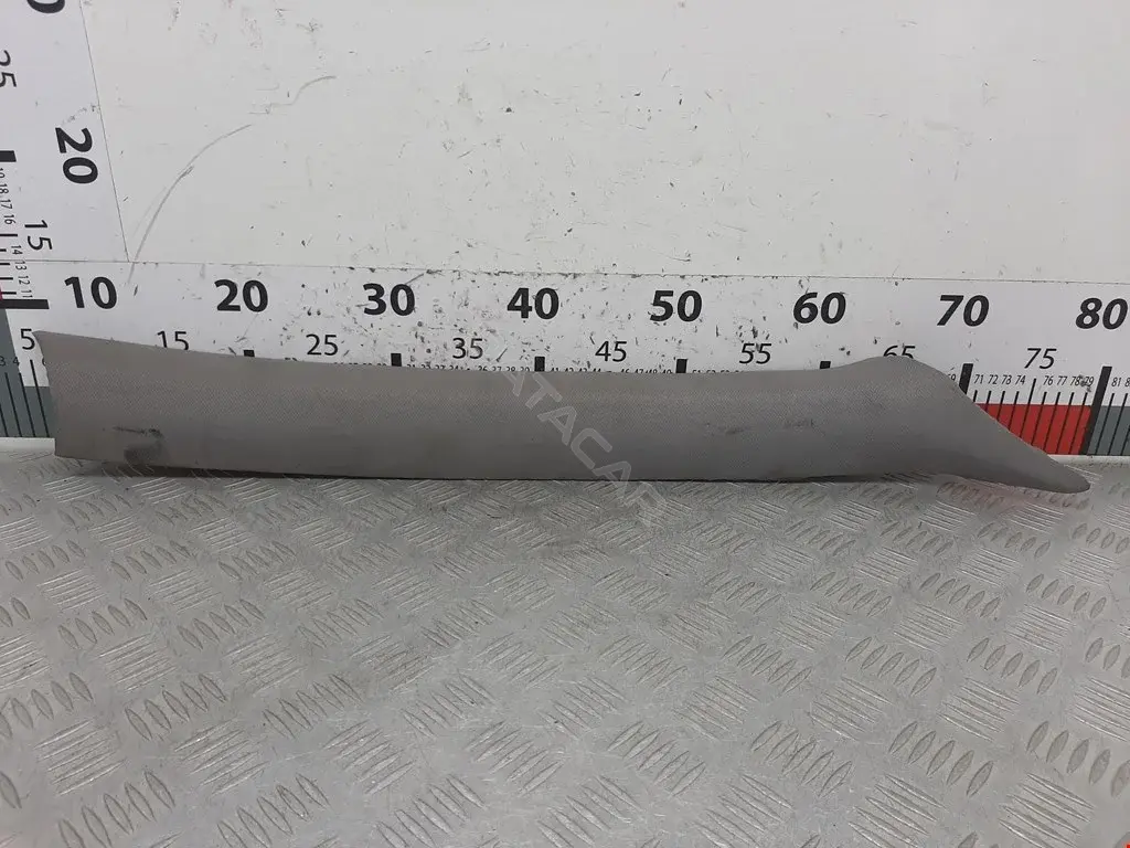 Обшивка стойки 8L0867234
