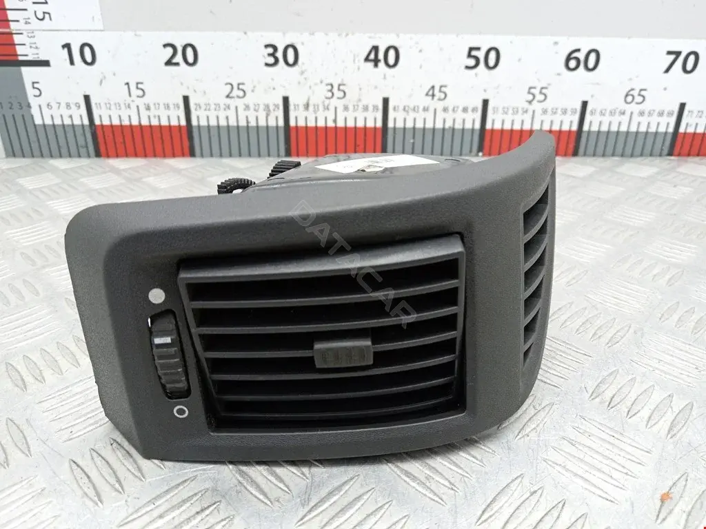 Дефлектор обдува салона 8212WQ, LS385812