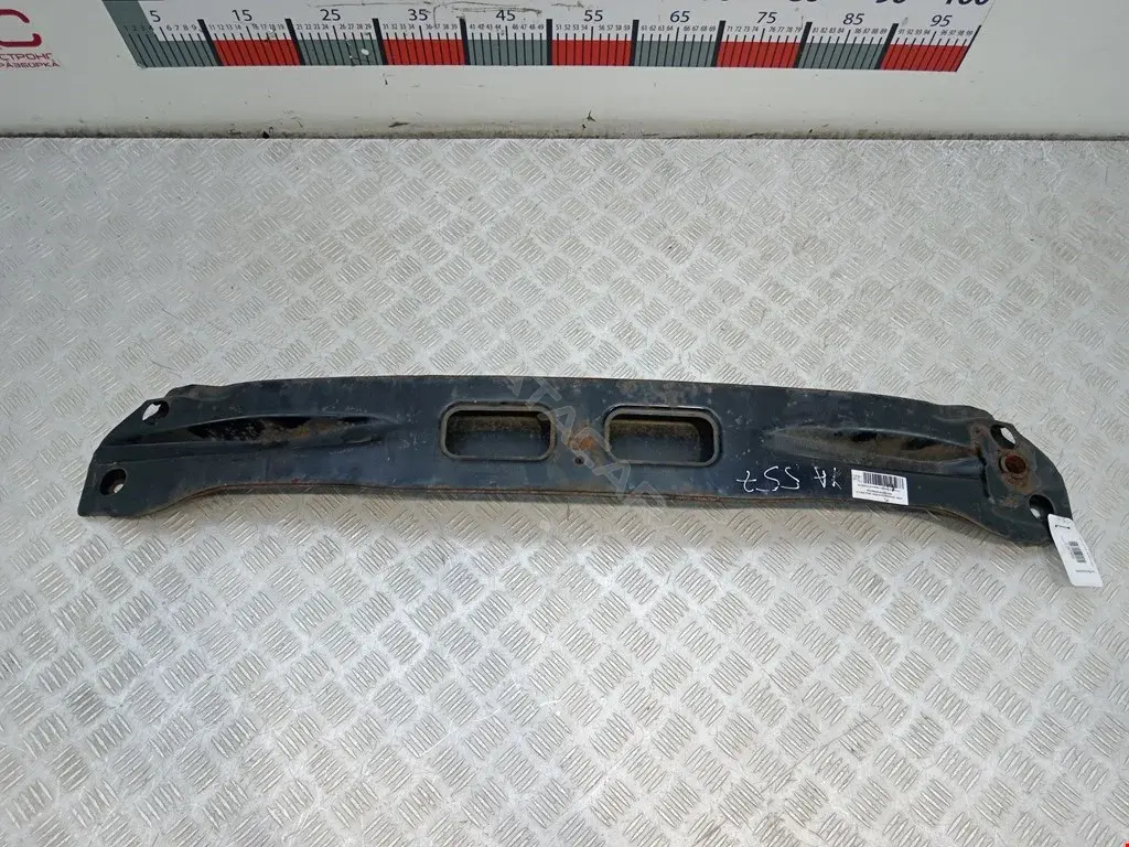 Усилитель бампера MN145799