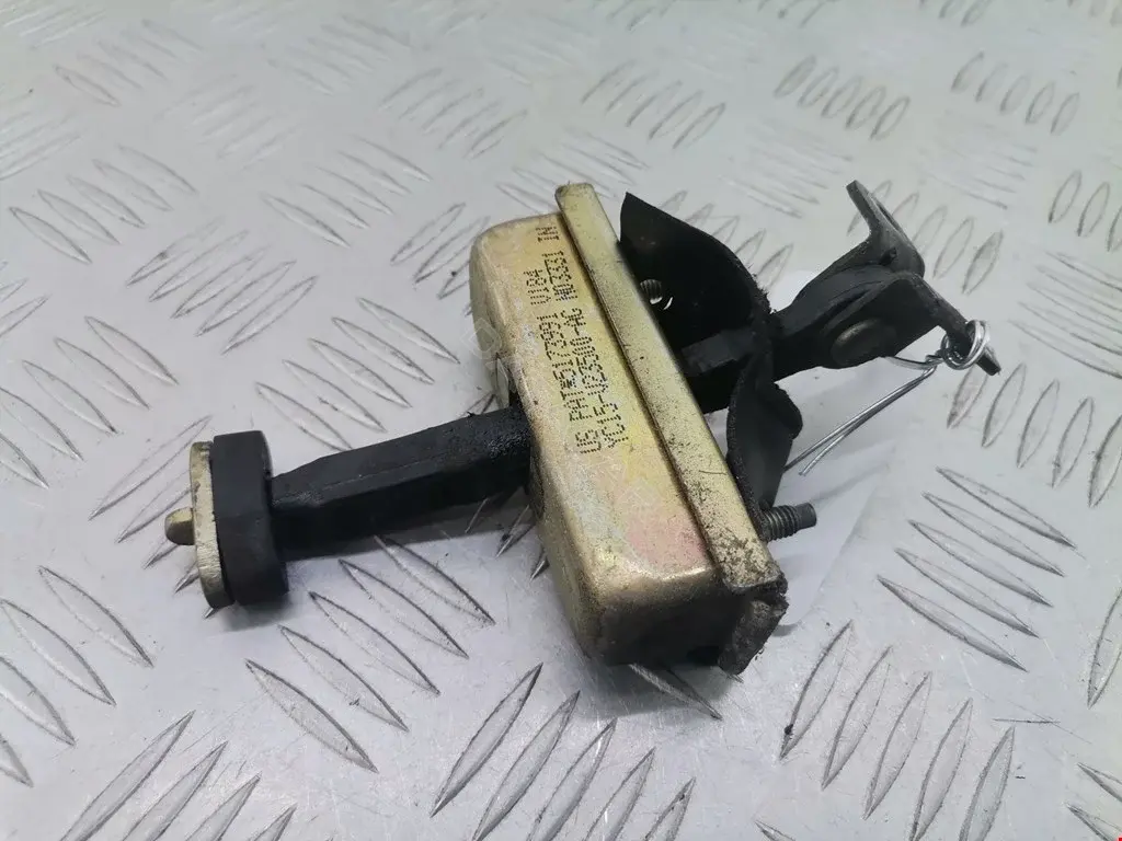 Ограничитель двери 15V23500AF